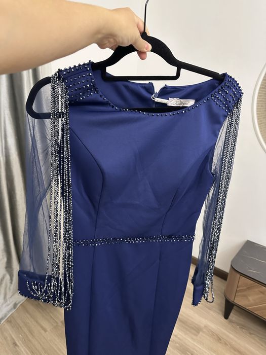 Платье вечернее нарядное