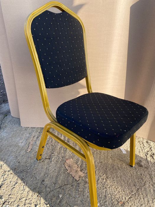 Scaune tapițate biserica,evenimente,cadru fosrte solid