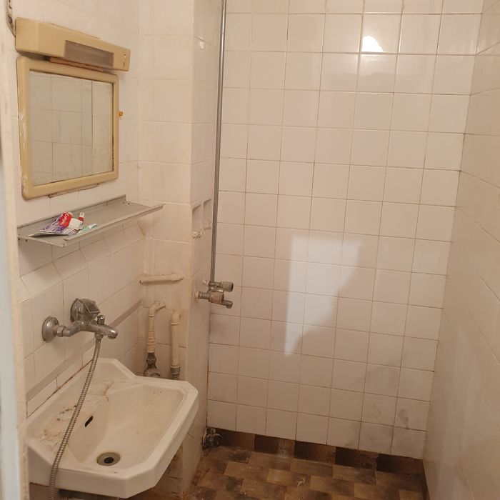 Четиристаен апартамент в кв.Младост 2 близо до ледената пързалка.