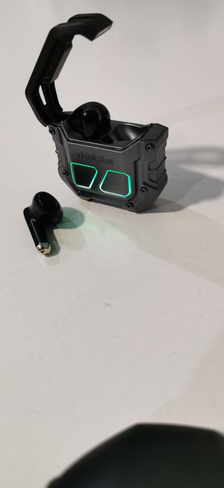 Bluetooth headphones Lenovo