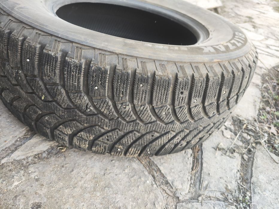 Продам резину Bridgestone б/у 275х65х17