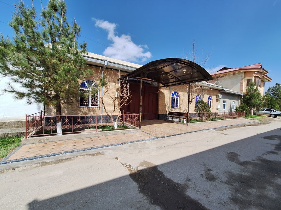 Sroshno hovli sotiladi