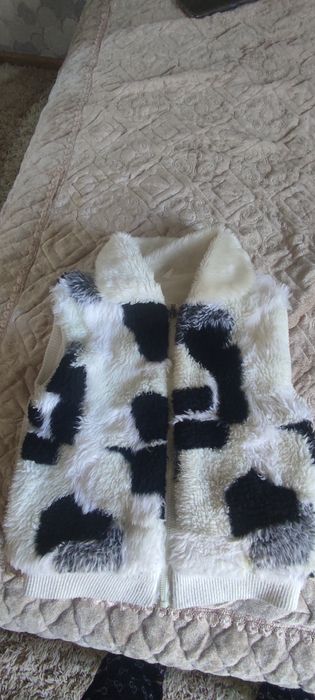 Курточка безрукавка для девочки