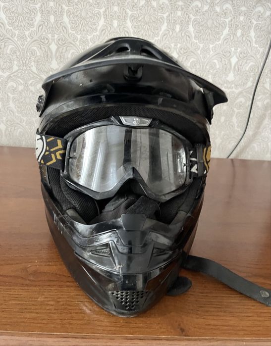 Продам мотошлем для кросса