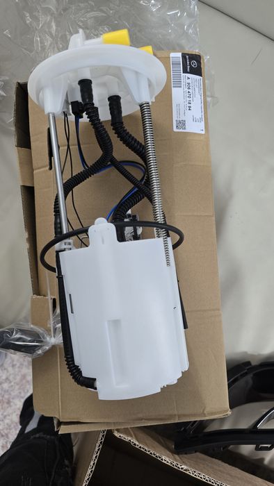 Топливный насос оригинал на mercedes W906 Sprinter