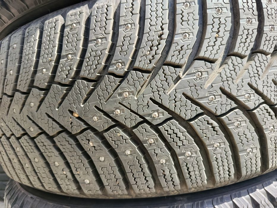 Bridgestone 235 55 R19 комплект