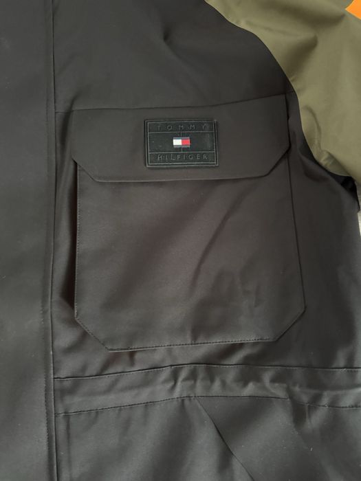 Tommy Hilfiger яке, Ново,  Водоотблъскващо, отговаря на XL
