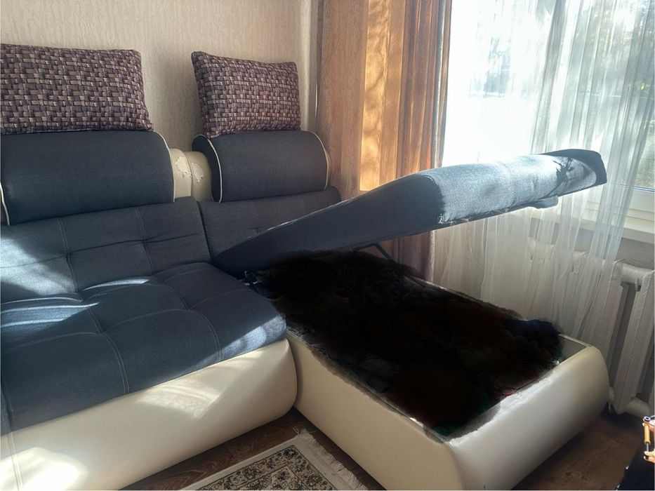 Продам б/у диван