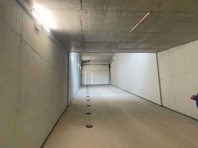 Дава се под наем Гараж / Паркомясто в София, Център - 20 кв.м за 153 € - Снимка #1