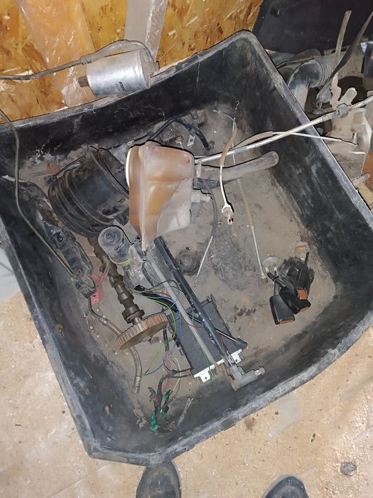 На Ауди 100с4 а6С4