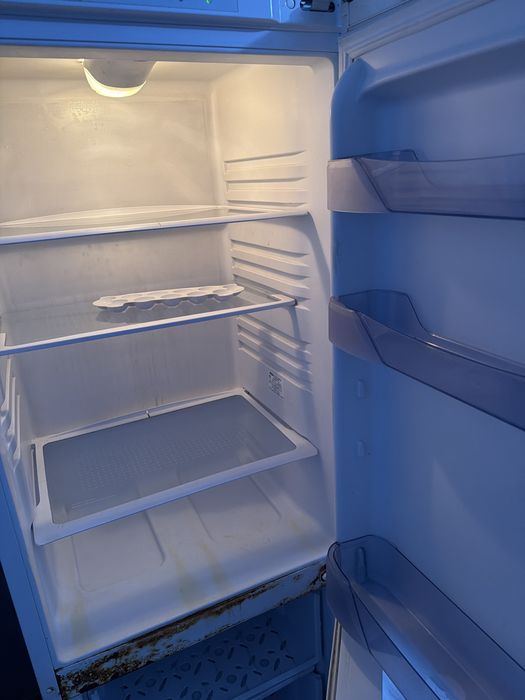 Холодильник рабочий