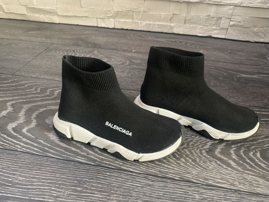 Обувки тип чорап