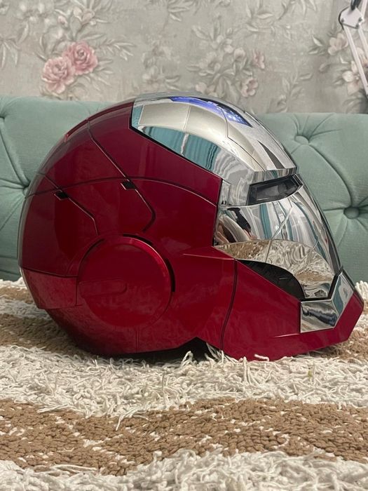 Шлем железного человека