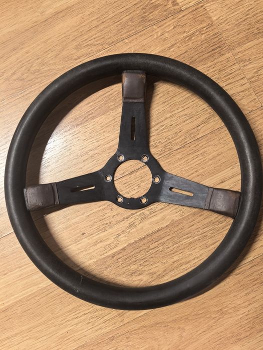 Спортни волани за кола