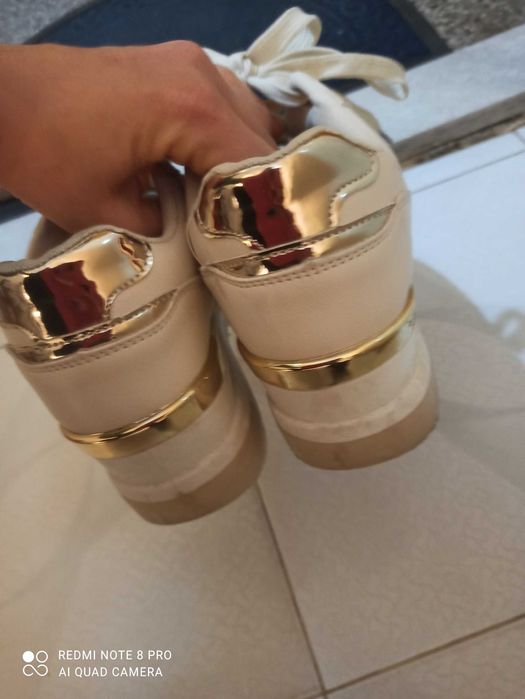 Дамски маратонки на платформа