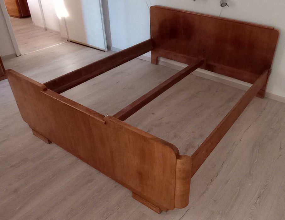 Спалня от дърво за матрак с размери 164х190 см или 160х190 см