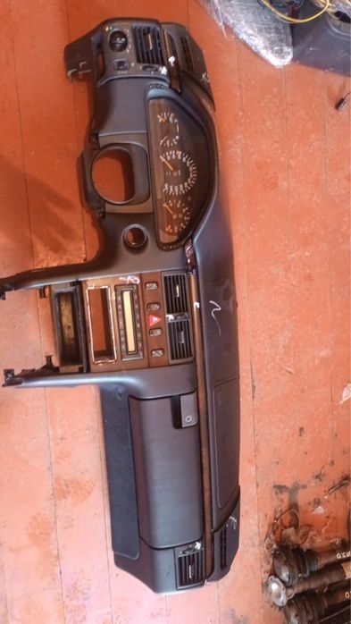 Панель мерседес 210