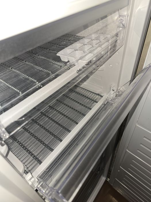 Продам морозильную камеру