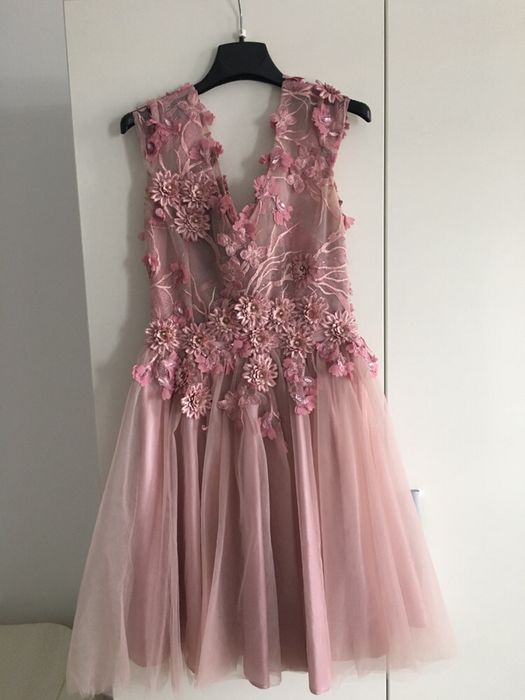 Rochie Dama Lucrata Manual
