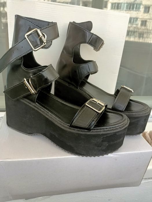 Обувь на платформе