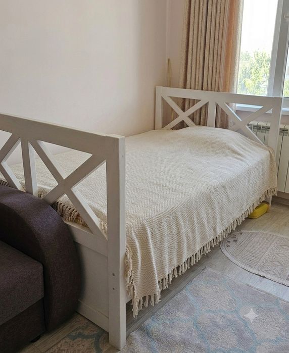 Продам 2 кровати из сосны
