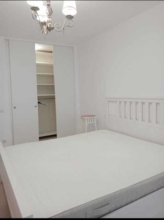 Închiriez apartament Fiald