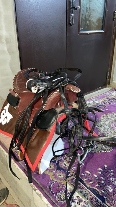 Седло для лошади