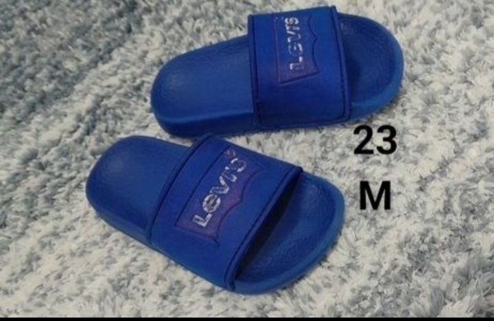Vînd adidași pn băieți + o pereche de papucei