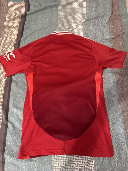Оригинална тениска на Manchester United