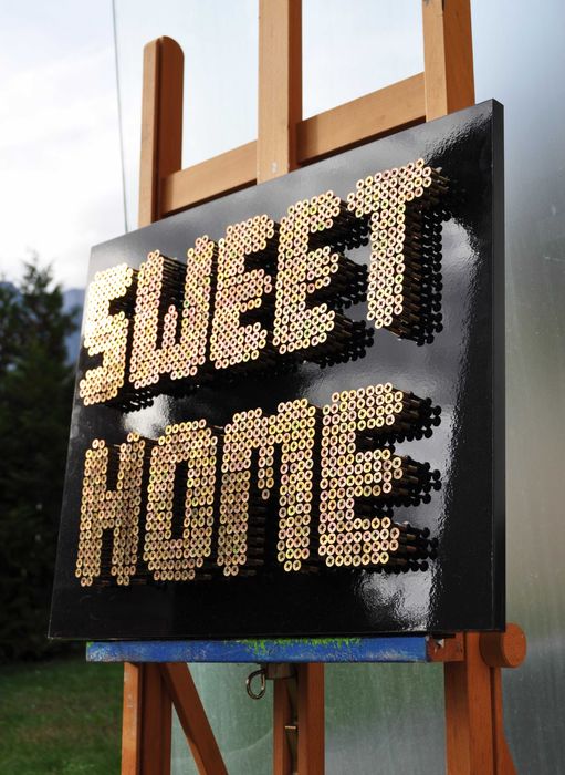Decoratiune - Tablou - SWEET HOME - 1034 suruburi - LED