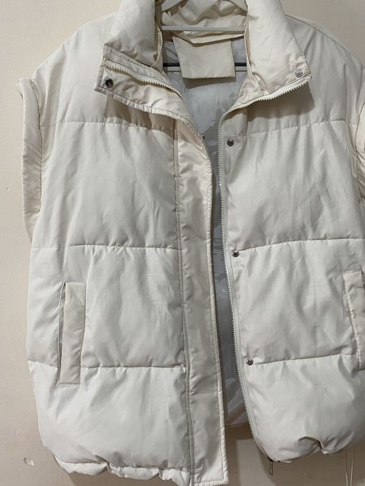 Срочно  куртку  продам  весенние .