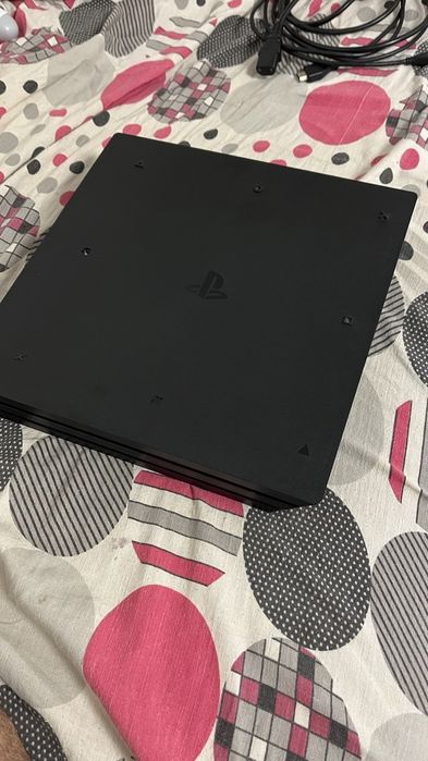 продам ps 4 pro 1tb