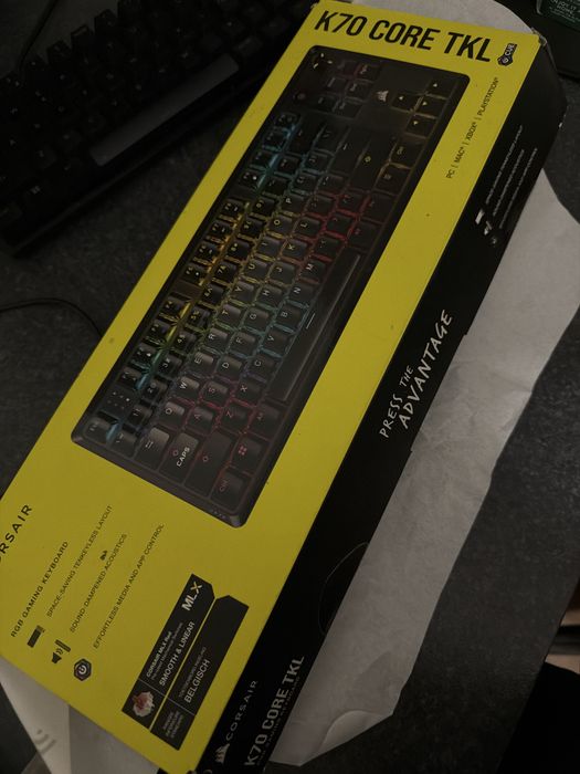 Keyboard Corsair K70 Core TKL
