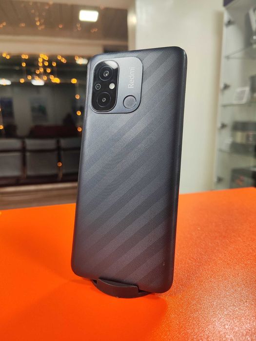 Продаю Xiaomi Redmi 12C 128 GB в отличном состоянии.