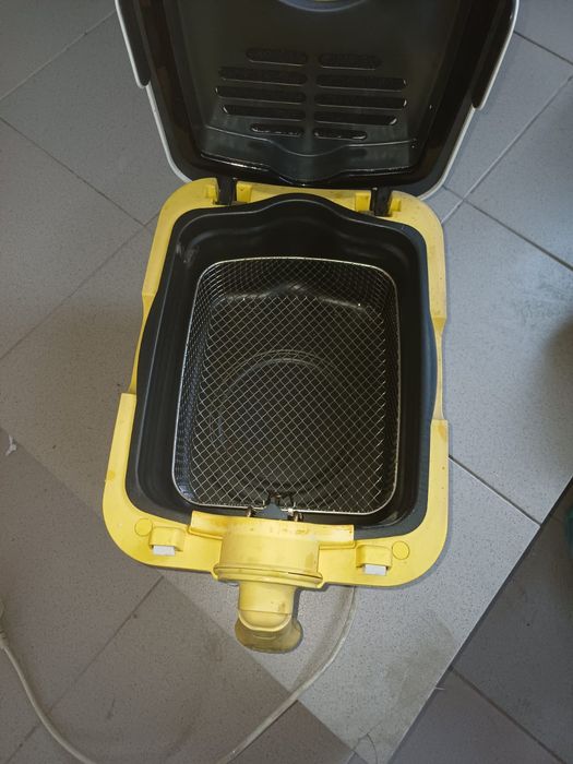 Продётся  фритюрница Tefal