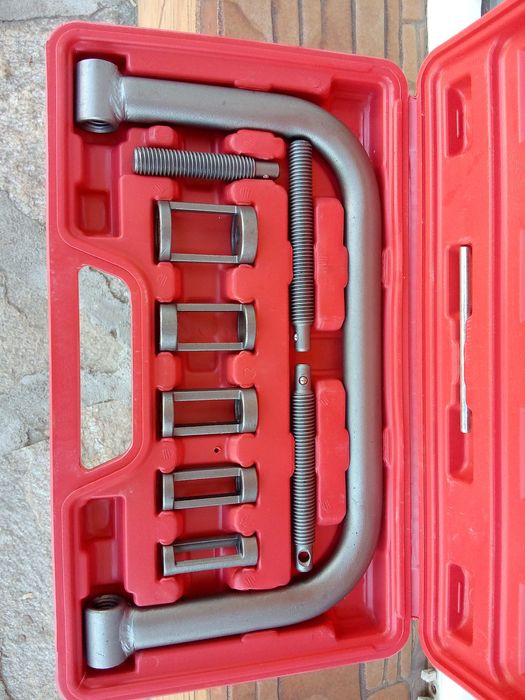 Скоба за клапани 10 части