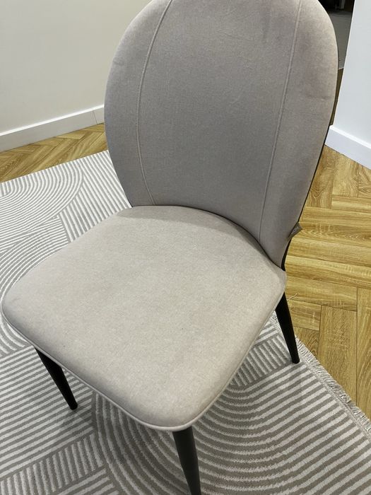 Продам табуртку 4 стульев