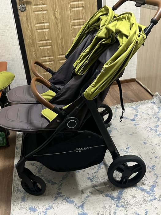 детская коляска двойная