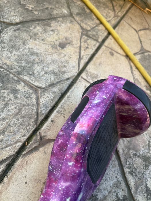 Vând hoverboard Mov Galaxy cu Bluetooth și lumini LED