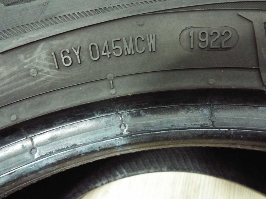 vand 2 anvelope de vara 215/70/15C matador hectorra van pret 400lei