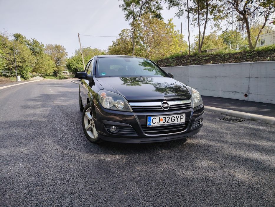 Opel astra automat+set de jante cu cauciucuri de iarna