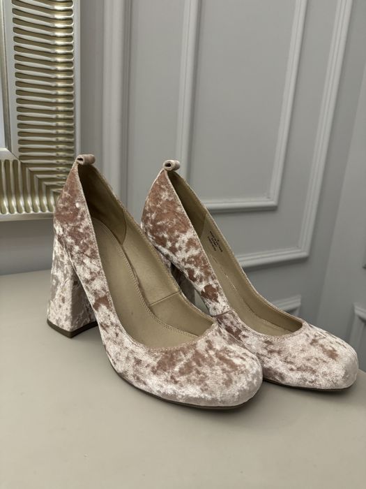 Туфли праздничные