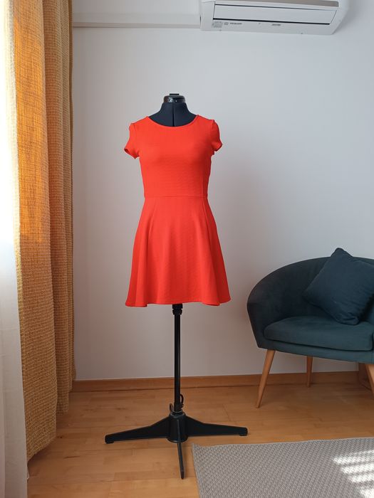 Rochie rosie bershka