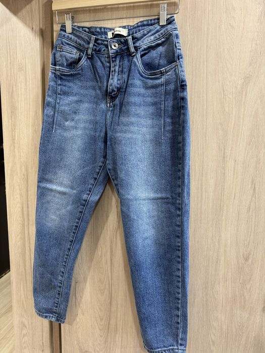 Дънки S/M размер 15 лв.