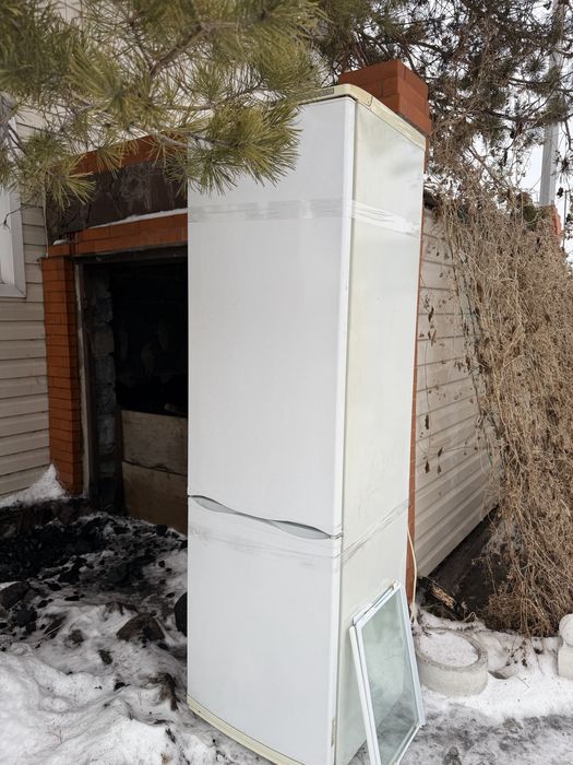 Продам холодильник