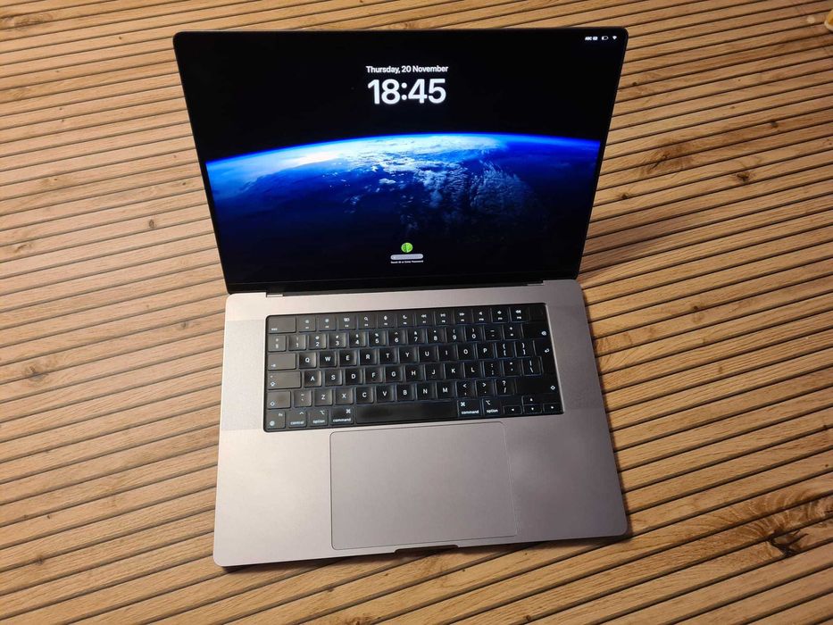MacBook Pro M1 MAX 2021 16 inch 1TB 64GB