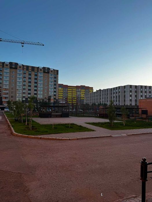 Продам 3х комн кв Батыс с ремонтом