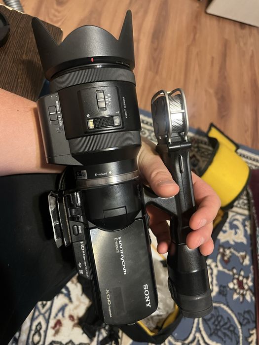 Видеокамера Soni nex vg30