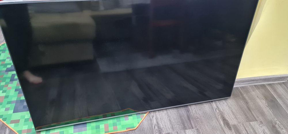 Продавам телевизор Samsung QE50Q67TAU  за части!