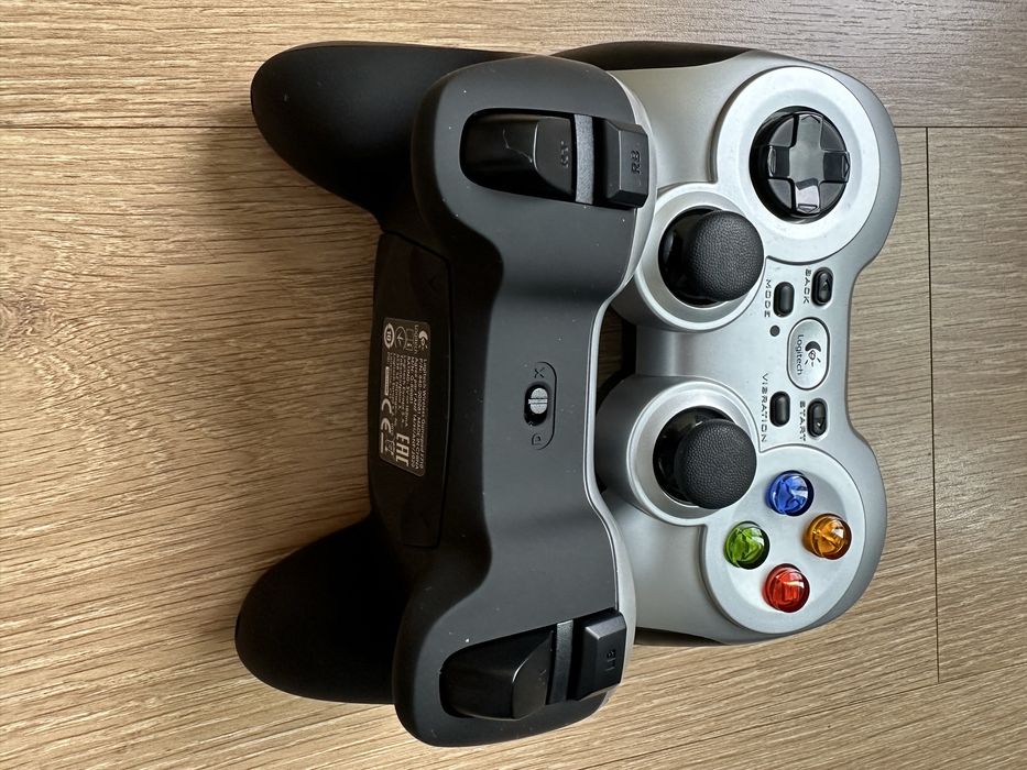 Controller wireless Logitech F710